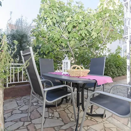 Linda Sonnenschein Appartement Vodice